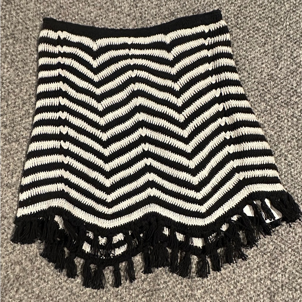 Saylor crochet skirt set size Small - Picture 4 of 7